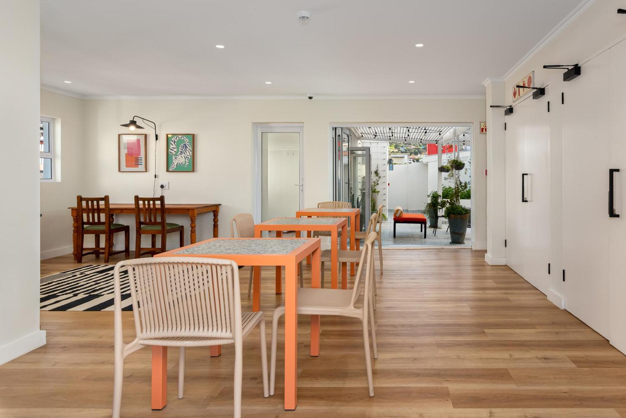 The Carrington Aparthotel By Totalstay Kapstaden Exteriör bild
